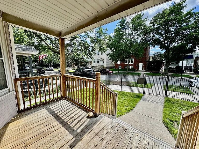 2047 N Lavergne Ave #1 — Photo 2