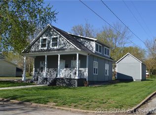 515 N Maple St, Eldon, MO 65026