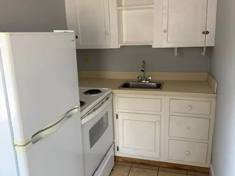 531 County St #3 — Photo 5