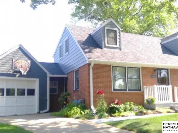 2140 Kessler Cir, Lincoln, NE 68502