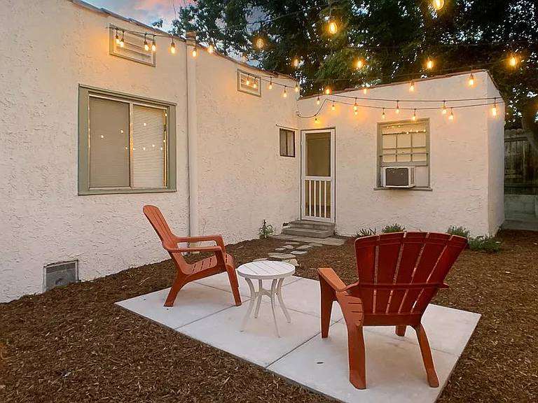 1127 Bell St — Photo 30
