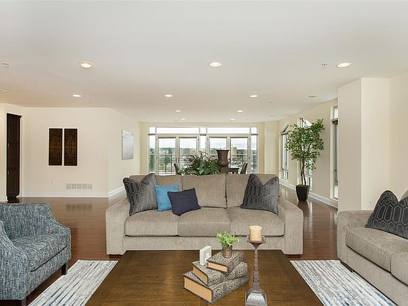 3rd image of 18 Division St APT 610