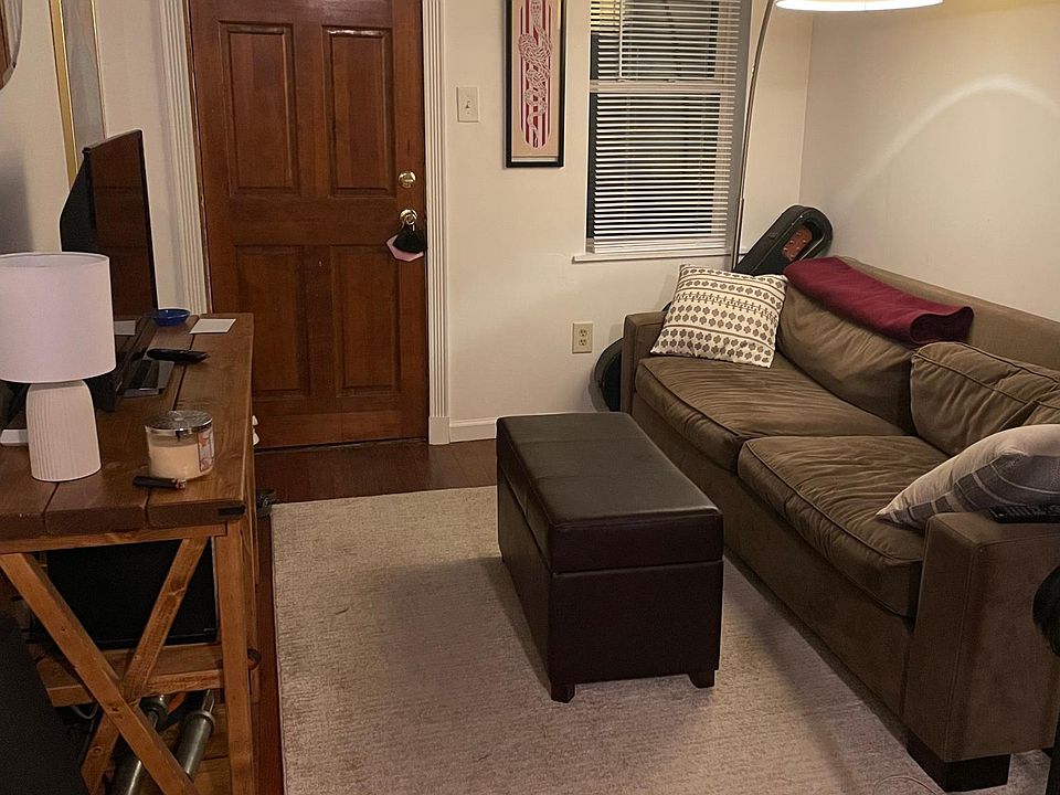 Mod living; 1st floor front