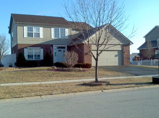651 Warbler Ln, New Lenox, IL 60451