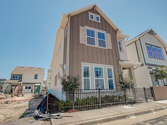3rd image of 547 Wishbone Ln