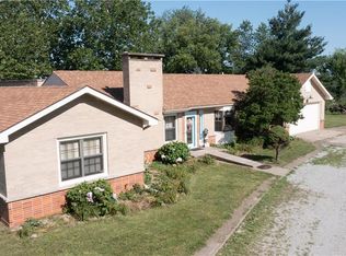 14610 State Route Dd Hwy, Savannah, MO 64485