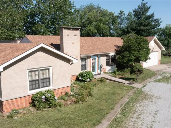 14610 State Route Dd Hwy, Savannah, MO 64485
