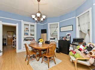 1120 W Wolfram St #1, Chicago, IL 60657