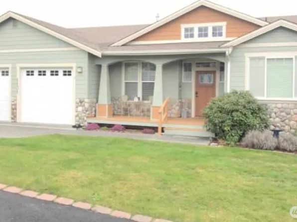 1131 Rolling Drive, Camano Island, WA 98282