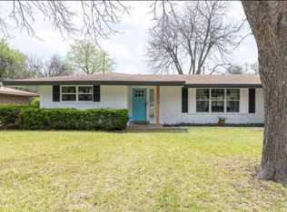 326 Cloudmont Dr, Windcrest, TX 78239