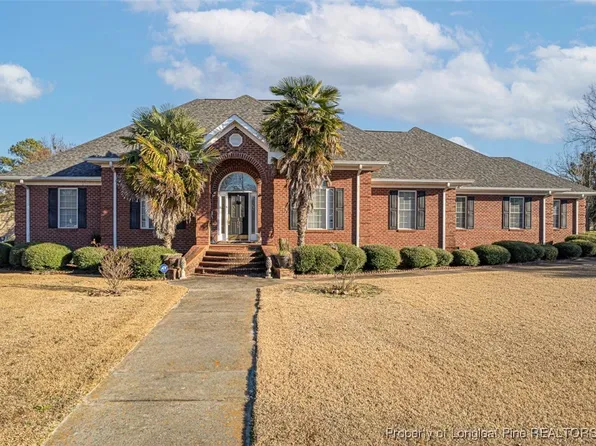 405 S Bond St, Rowland, NC 28383