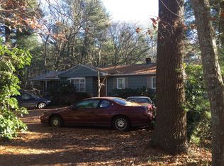 17 Cross St, Plympton, MA 02367