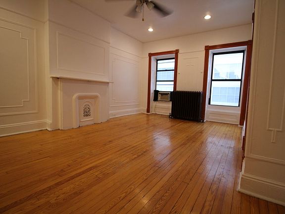 2nd image of 505 Vanderbilt Ave #3