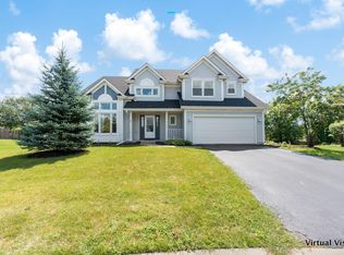 708 Lindsay Cir, North Aurora, IL 60542