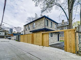 104 Pembroke St, Toronto, ON M5A 2N8