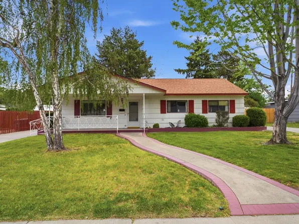 1310 Cottonwood Dr, Richland, WA 99354