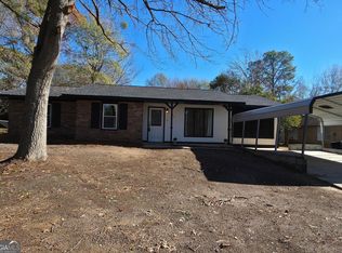 213 Stratford Dr, Warner Robins, GA 31088