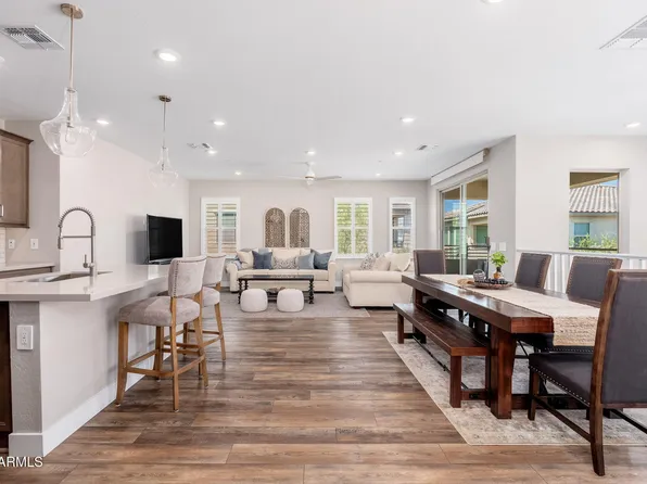 762 E GINKO Avenue #201, Gilbert, AZ 85297