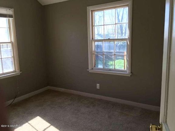 4th image of 1373 Montague Ave