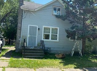 133 E 157th St, South Holland, IL 60473