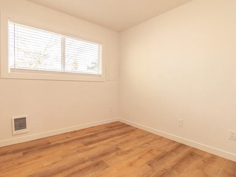 510 SE 46th Ave — Photo 14