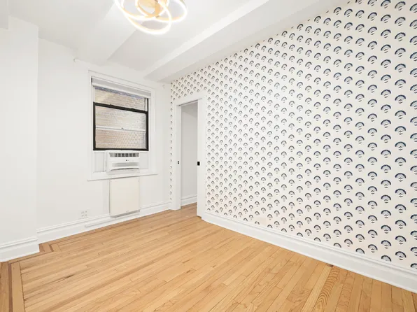 152 East 94th Street image 14 of 17