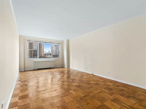 2nd image of 165 W 66th St APT 15K