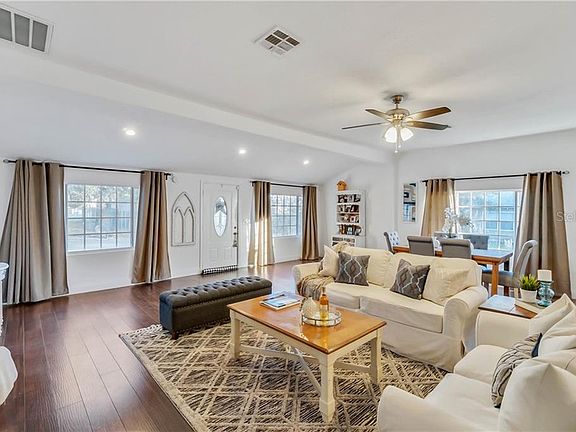 5th image of 1590 Wise Ave