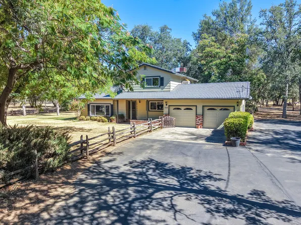 3307 Off Tackle Dr, Cottonwood, CA 96022