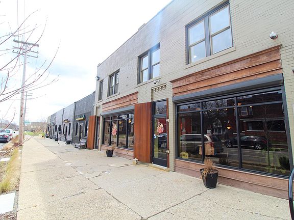 2nd image of 130 Kenilworth St #1