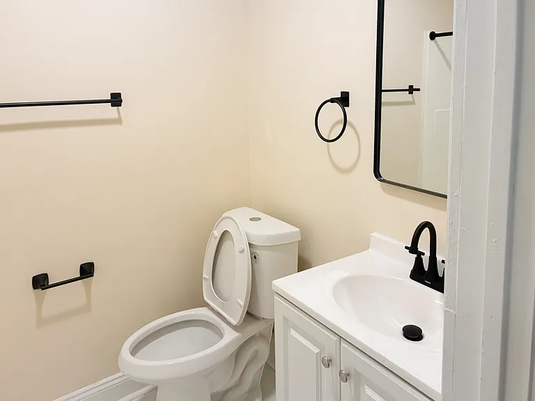 3423 Michigan Ave #1F — Photo 8