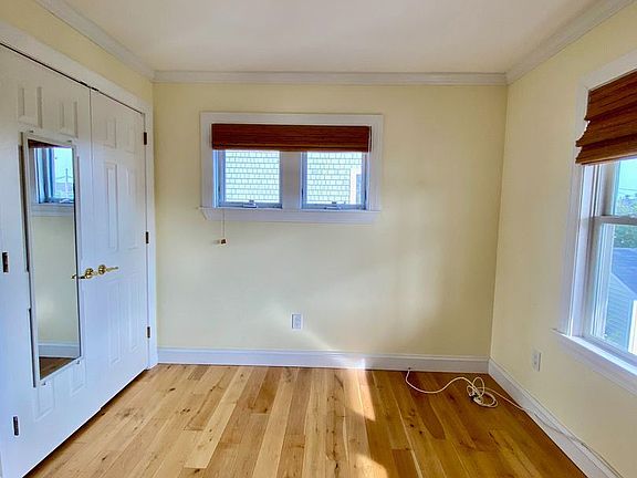5th image of 235 Northern Blvd