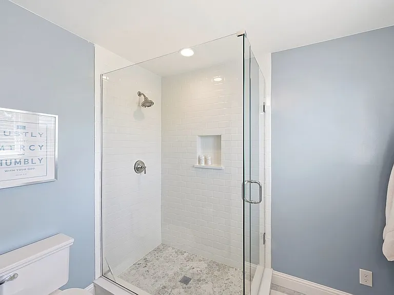 516 Country Ln — Photo 21