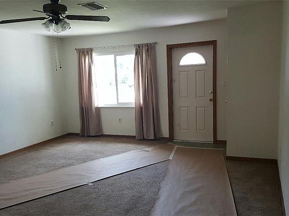 4th image of 2903 Louise St