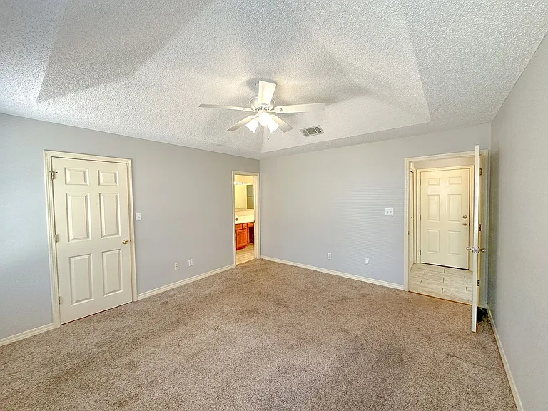 5105 Westport Dr — Photo 10