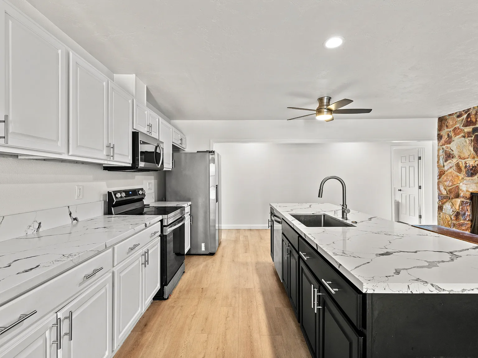 5527 Dorothy Drive - 1 — Photo 3