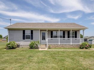 118 Gleaves Ln, Oak Grove, KY