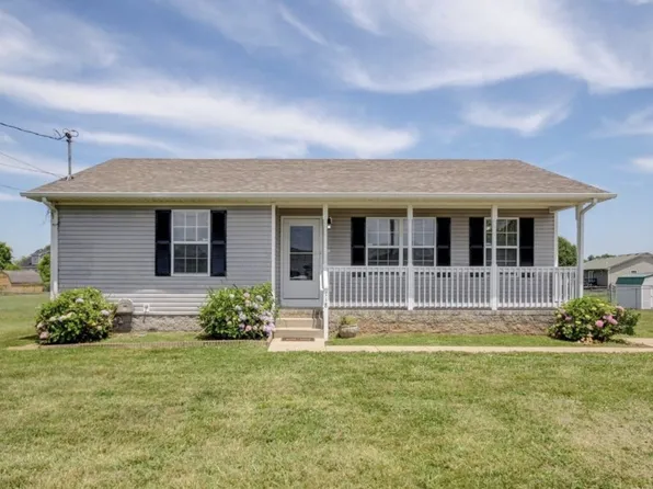 118 Gleaves Ln, Oak Grove, KY 42262