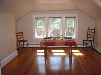 2nd image of 55 Glen St