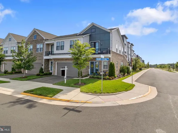 23664 Chalmers Crossing Ter, Ashburn, VA 20148