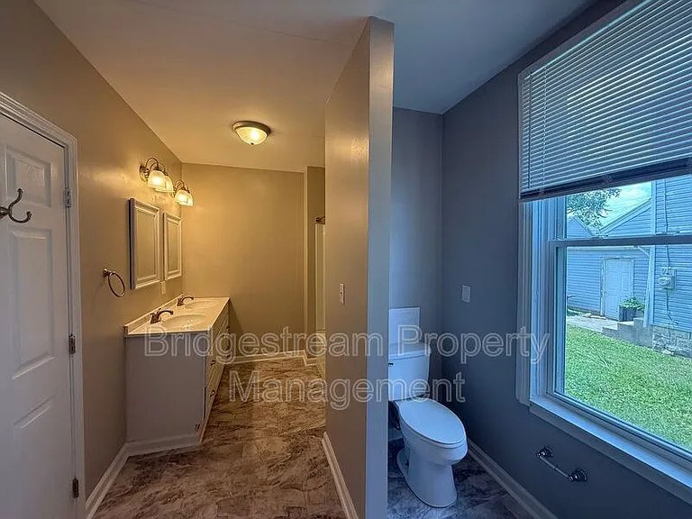 921 S Kent Ln — Photo 9