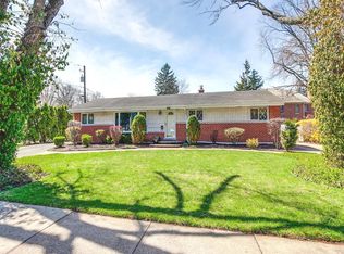 (Undisclosed Address), Deerfield, IL 60015