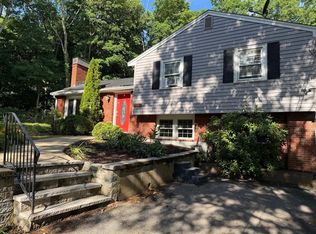 484 Essex St, Weymouth, MA 02188
