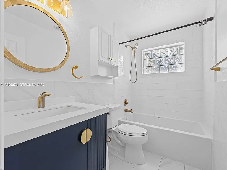 2021 N 52nd Ave — Photo 10