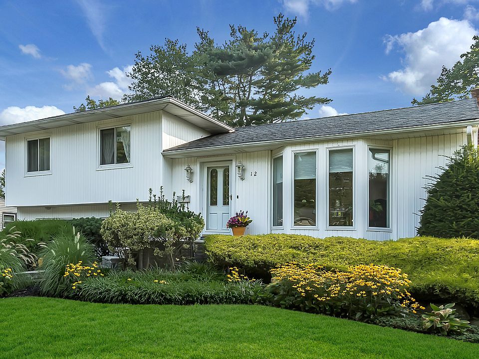 1st image of 12 Weldon Ln
