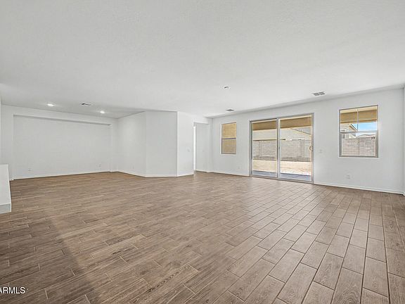 5th image of 18404 W PAPAGO Street