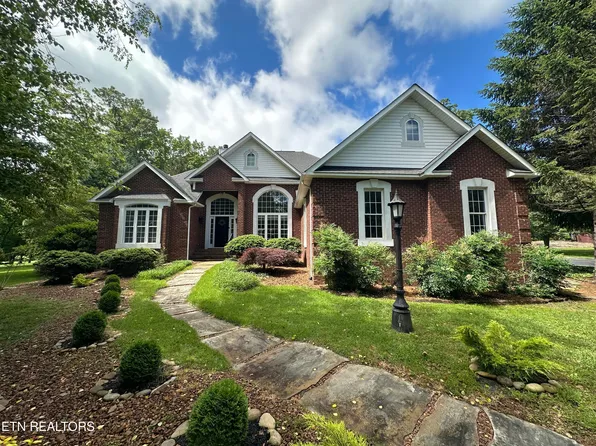 309 Deer Creek Dr, Crossville, TN 38571