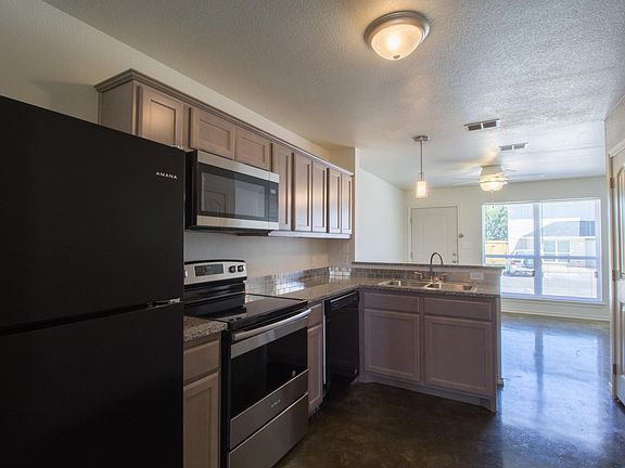 Kitchen Appliances Included!