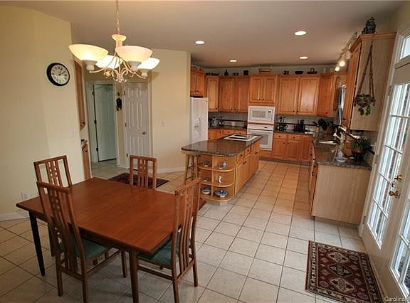 5th image of 4500 Fairvista Dr