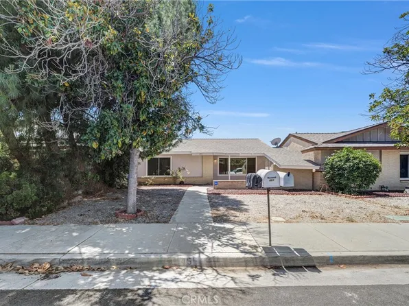 451 Magnolia Cir, Hemet, CA 92543